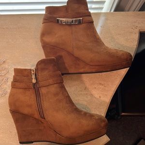 Bella Marie Suede Wedges